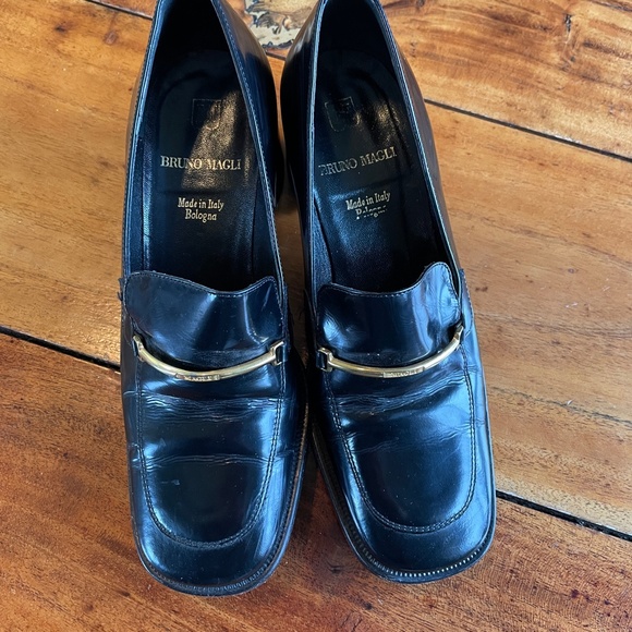 FINAL MARKDOWN! Bruno Magli Leather Healed Loafers Made in Italy - Picture 2 of 8